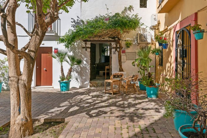Image No.24-2 Bed House for sale