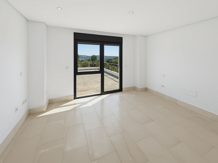 Image No.18-6 Bed Villa for sale