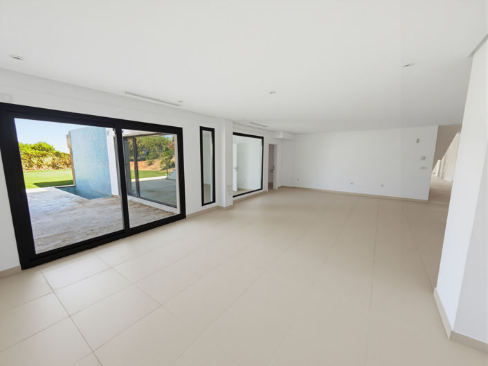 Image No.19-6 Bed Villa for sale