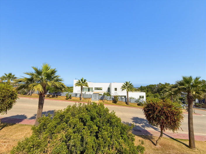 Image No.20-6 Bed Villa for sale