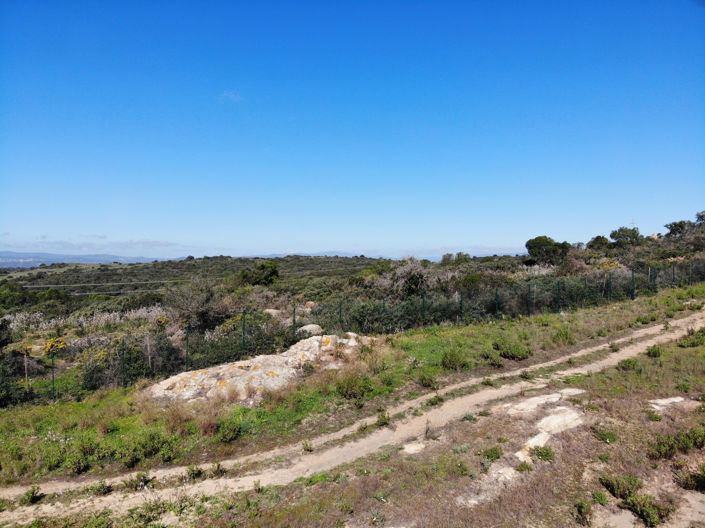 Image No.17-6 Bed Plot for sale