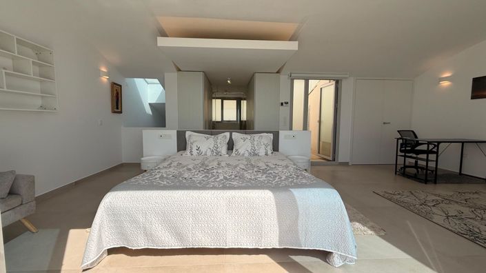 Image No.42-3 Bed Penthouse for sale