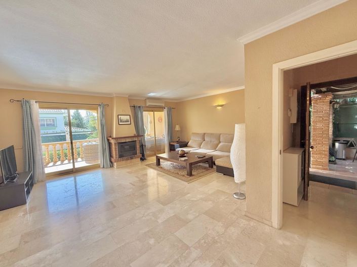 Image No.10-4 Bed Semi-Detached for sale