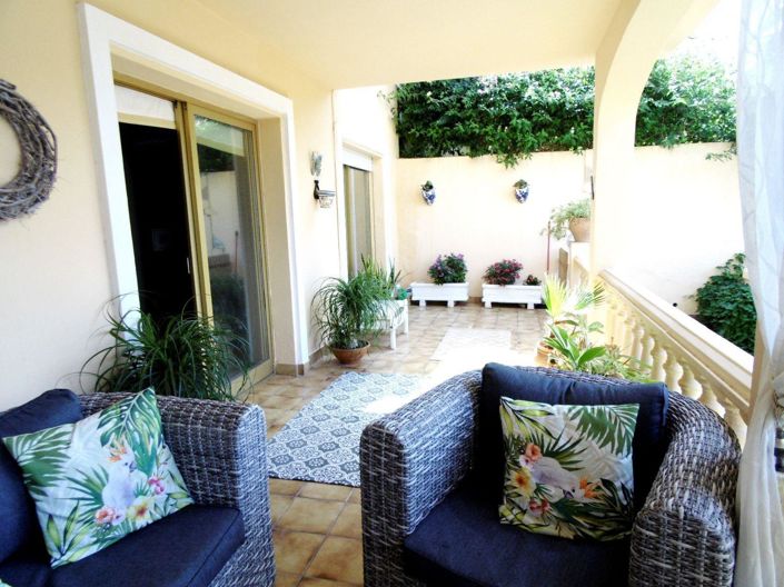 Image No.15-4 Bed Semi-Detached for sale