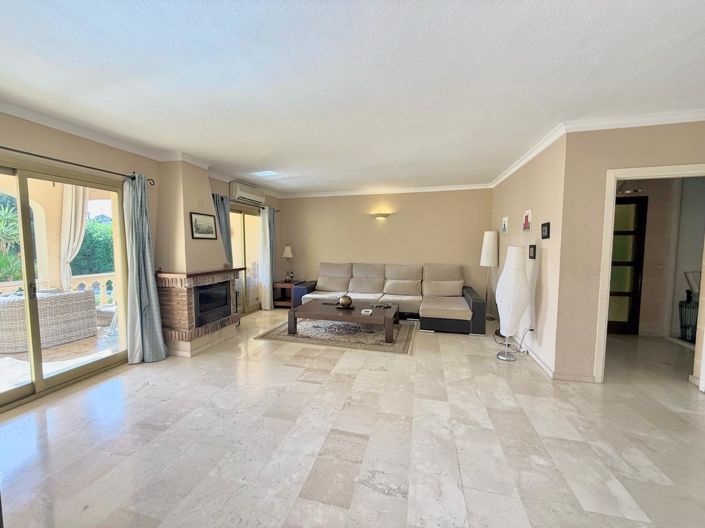 Image No.16-4 Bed Semi-Detached for sale