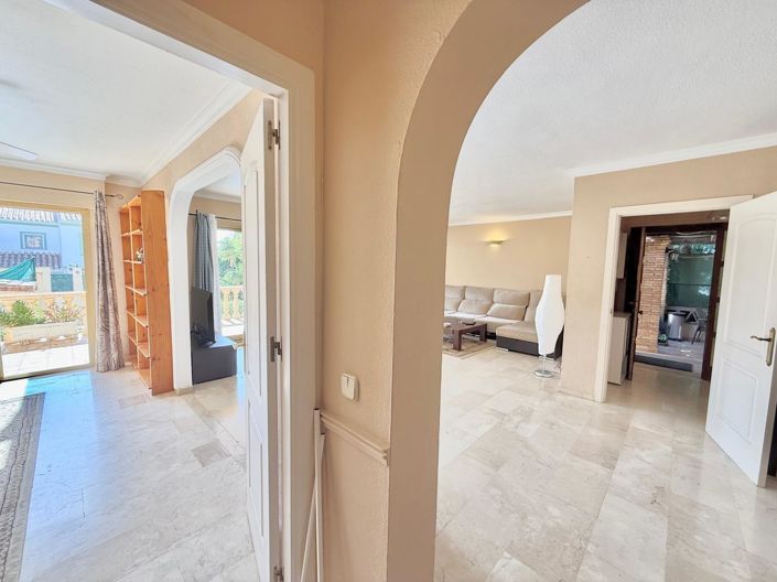 Image No.18-4 Bed Semi-Detached for sale