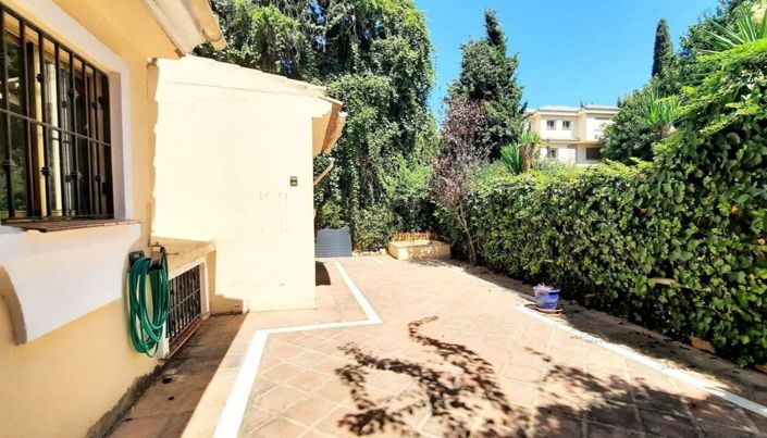 Image No.34-4 Bed Semi-Detached for sale
