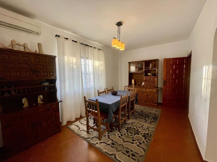 Image No.17-3 Bed Villa for sale