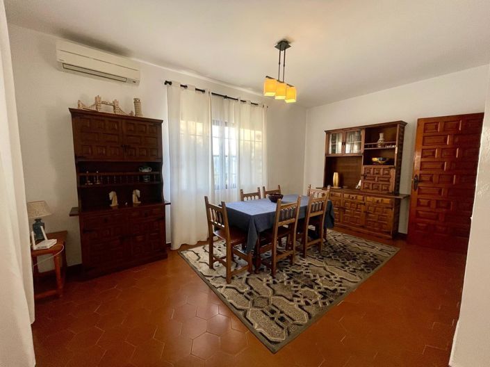 Image No.18-3 Bed Villa for sale