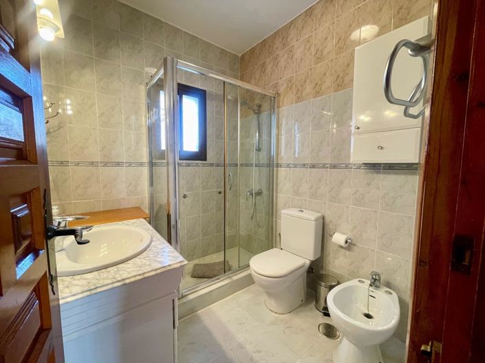 Image No.33-3 Bed Villa for sale