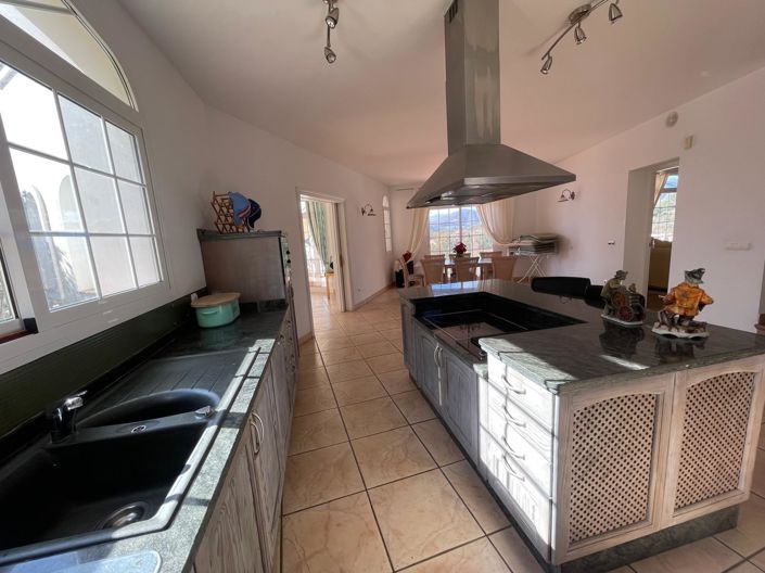 Image No.15-5 Bed Villa for sale
