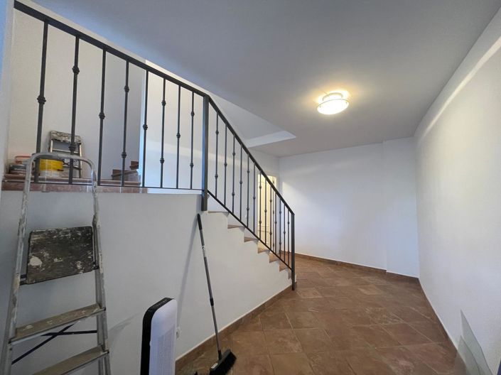 Image No.19-5 Bed Villa for sale