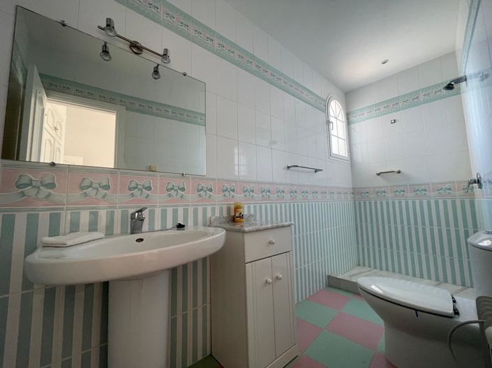 Image No.41-5 Bed Villa for sale
