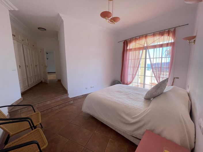 Image No.50-5 Bed Villa for sale