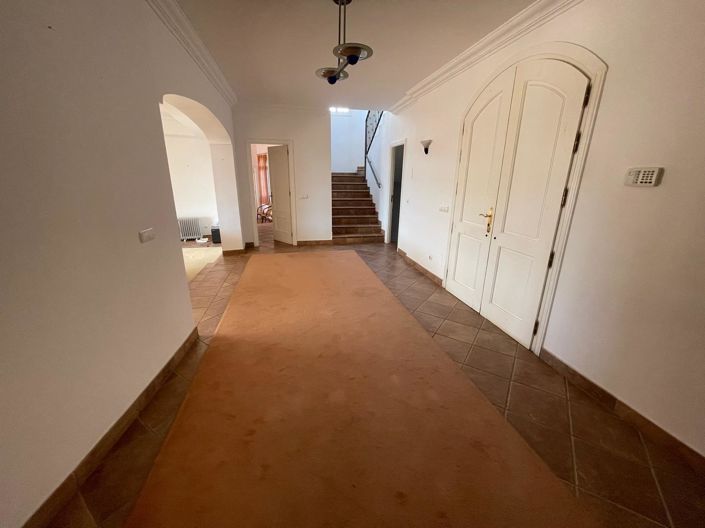 Image No.8-5 Bed Villa for sale