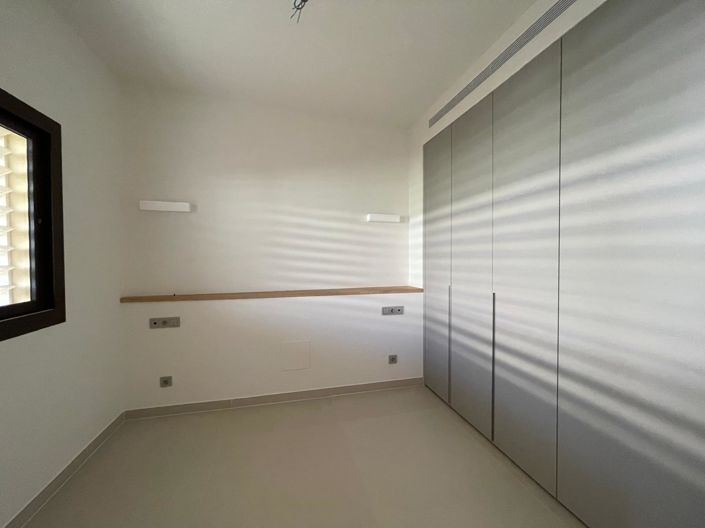 Image No.20-2 Bed Apartment for sale