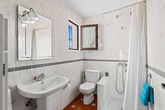 Image No.11-5 Bed Villa for sale