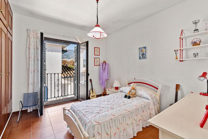 Image No.18-5 Bed Villa for sale