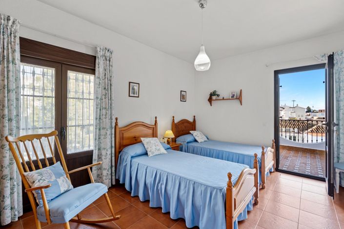 Image No.20-5 Bed Villa for sale
