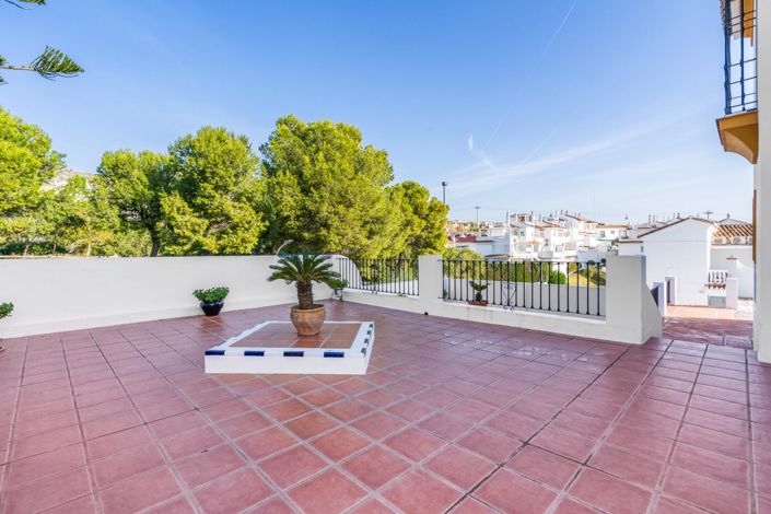 Image No.27-5 Bed Villa for sale