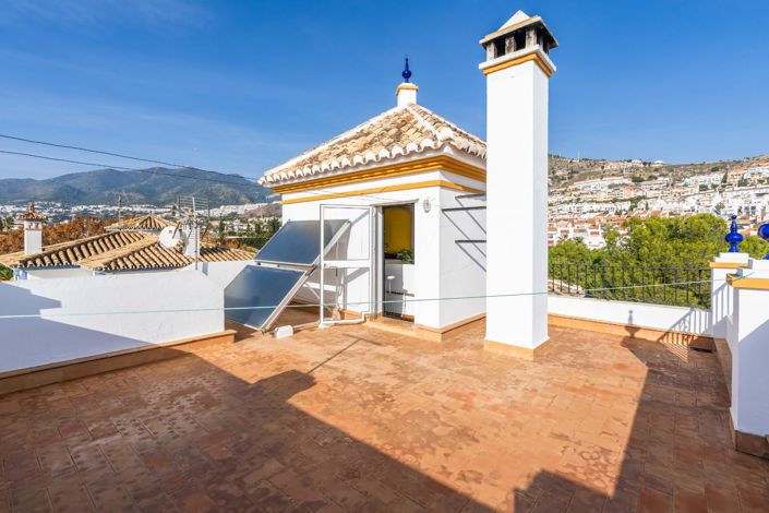 Image No.28-5 Bed Villa for sale