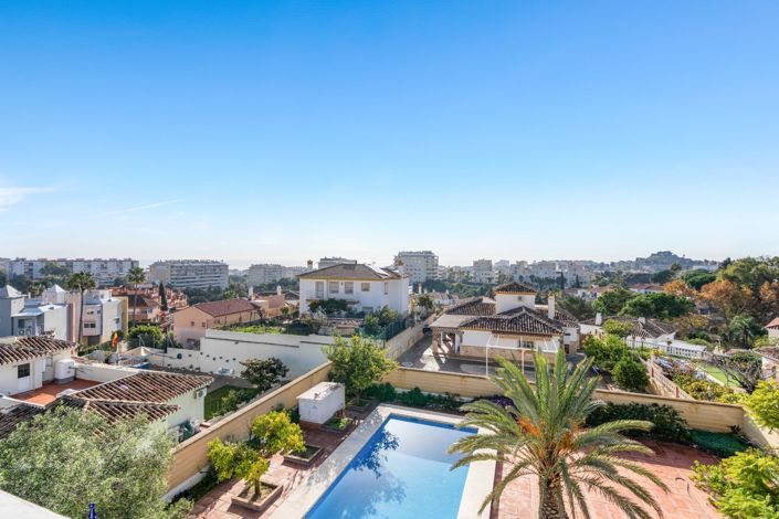 Image No.30-5 Bed Villa for sale