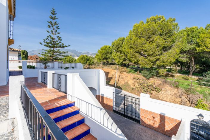 Image No.34-5 Bed Villa for sale