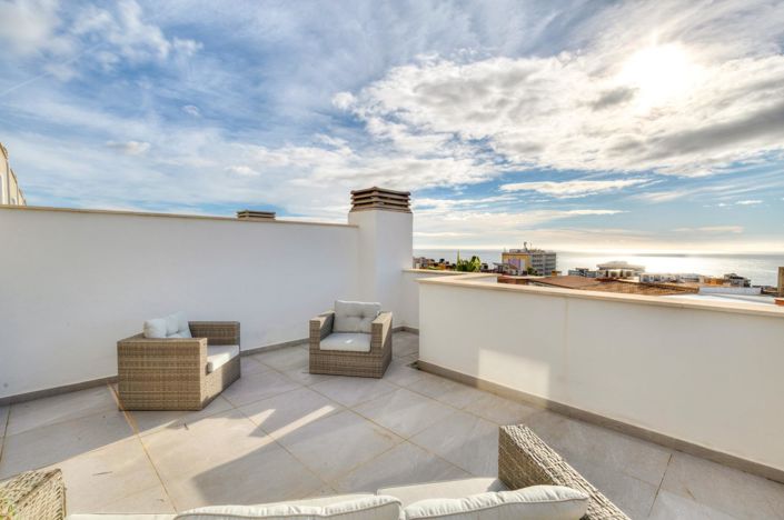 Image No.23-3 Bed Property for sale