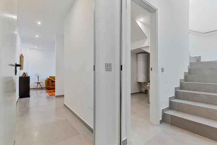 Image No.30-3 Bed Property for sale