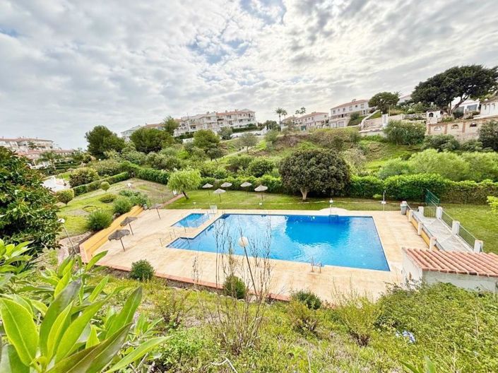 Image No.13-2 Bed Property for sale