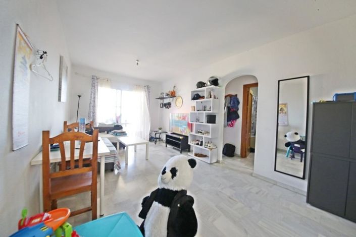 Image No.9-2 Bed Property for sale