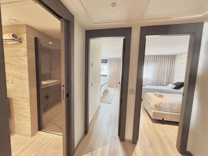 Image No.13-5 Bed Apartment for sale