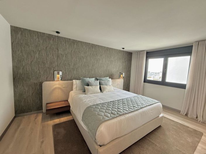 Image No.17-5 Bed Apartment for sale