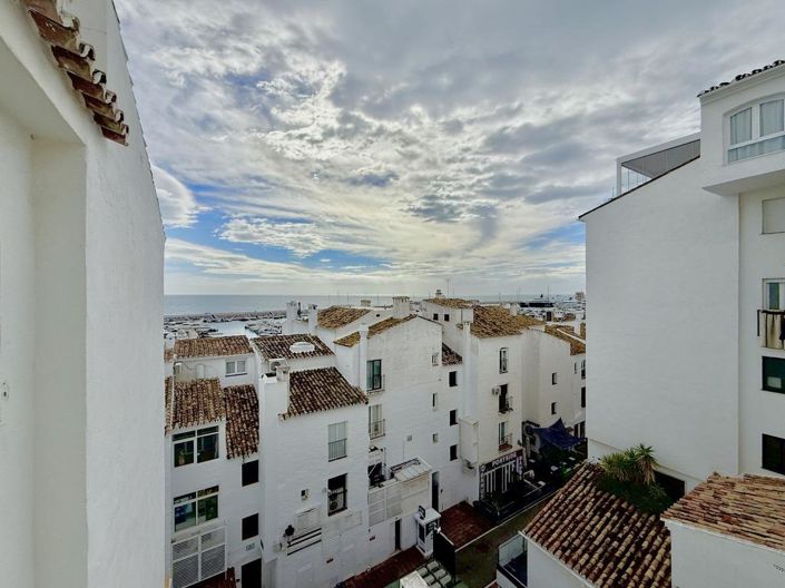 Image No.28-5 Bed Apartment for sale