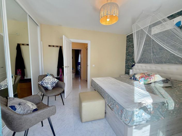 Image No.11-2 Bed Semi-Detached for sale