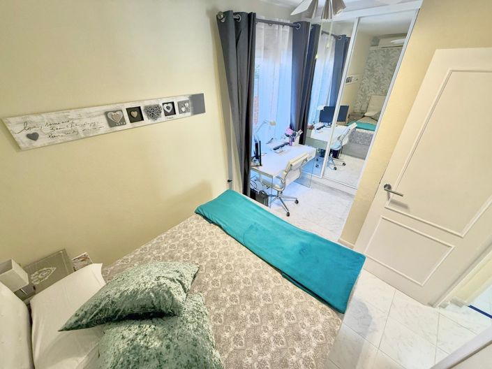 Image No.19-2 Bed Semi-Detached for sale