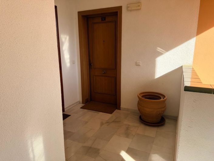 Image No.20-2 Bed Apartment for sale