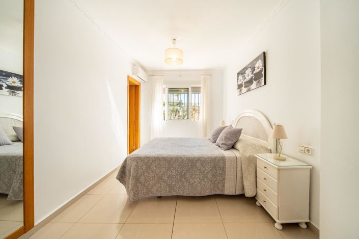 Image No.15-4 Bed Villa for sale