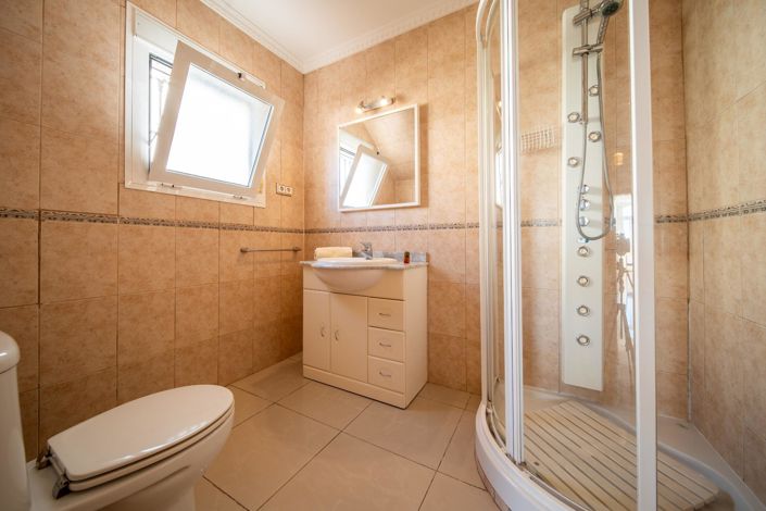 Image No.21-4 Bed Villa for sale