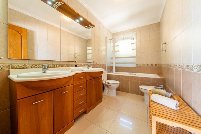 Image No.22-4 Bed Villa for sale