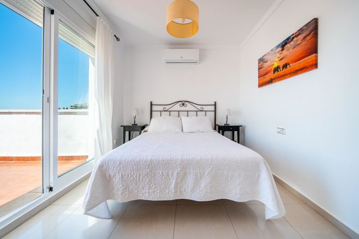 Image No.26-4 Bed Villa for sale