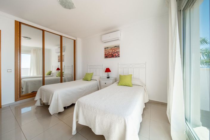 Image No.29-4 Bed Villa for sale