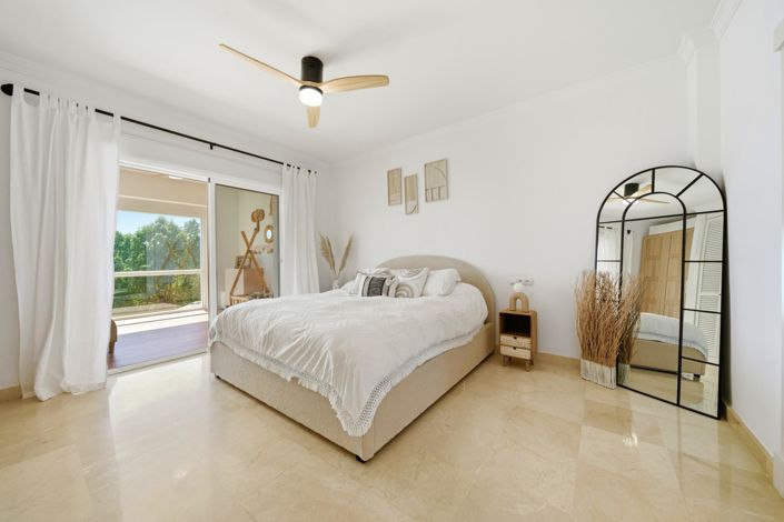 Image No.24-3 Bed Villa for sale