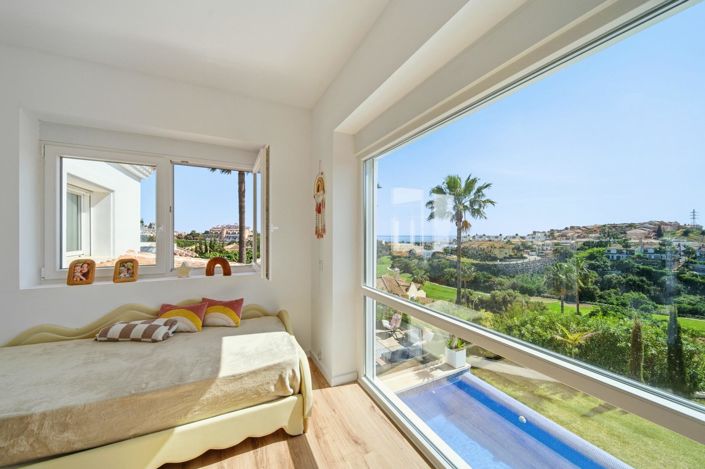 Image No.27-3 Bed Villa for sale