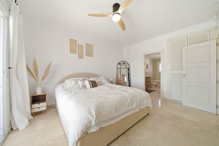 Image No.38-3 Bed Villa for sale