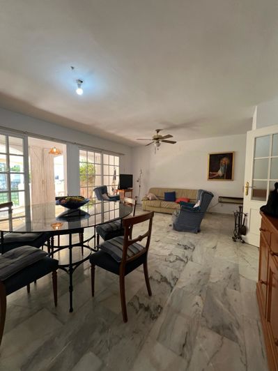 Image No.21-5 Bed Property for sale