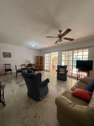 Image No.22-5 Bed Property for sale