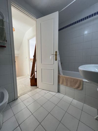 Image No.44-5 Bed Property for sale