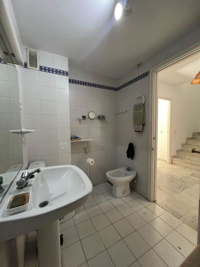 Image No.45-5 Bed Property for sale