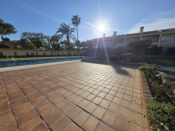 Image No.27-2 Bed Villa for sale